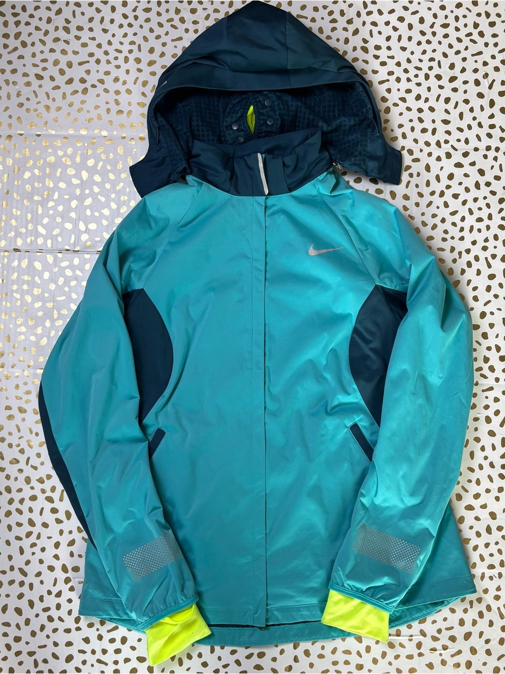 Nike Women's Teal and Navy Hooded Ski Jacket with Neon Yellow Cuffs